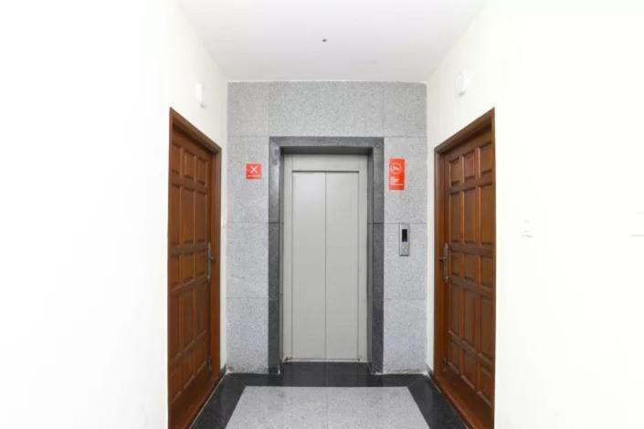לינה וארוחת בוקר צ'נאי The Posh Residency, Ecr מראה חיצוני תמונה